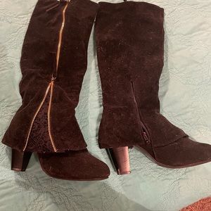 Black suede heeled boots